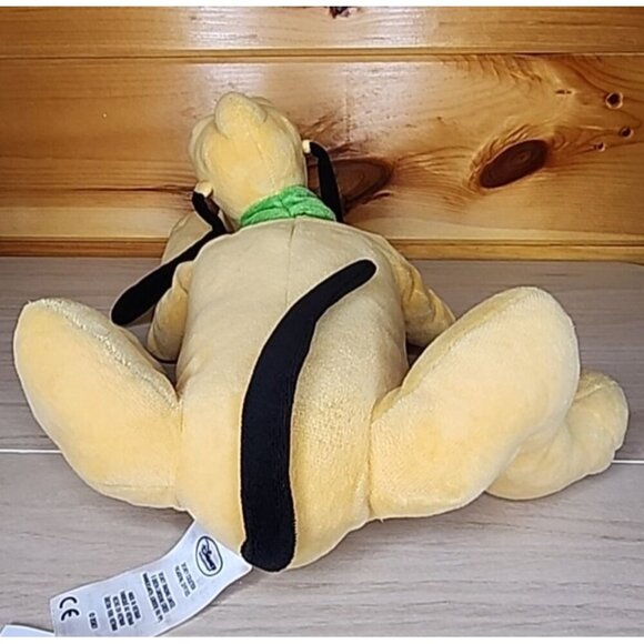 Disneyland Floppy Laying Down 15" Pluto With Green Collar - Picture 14 of 16